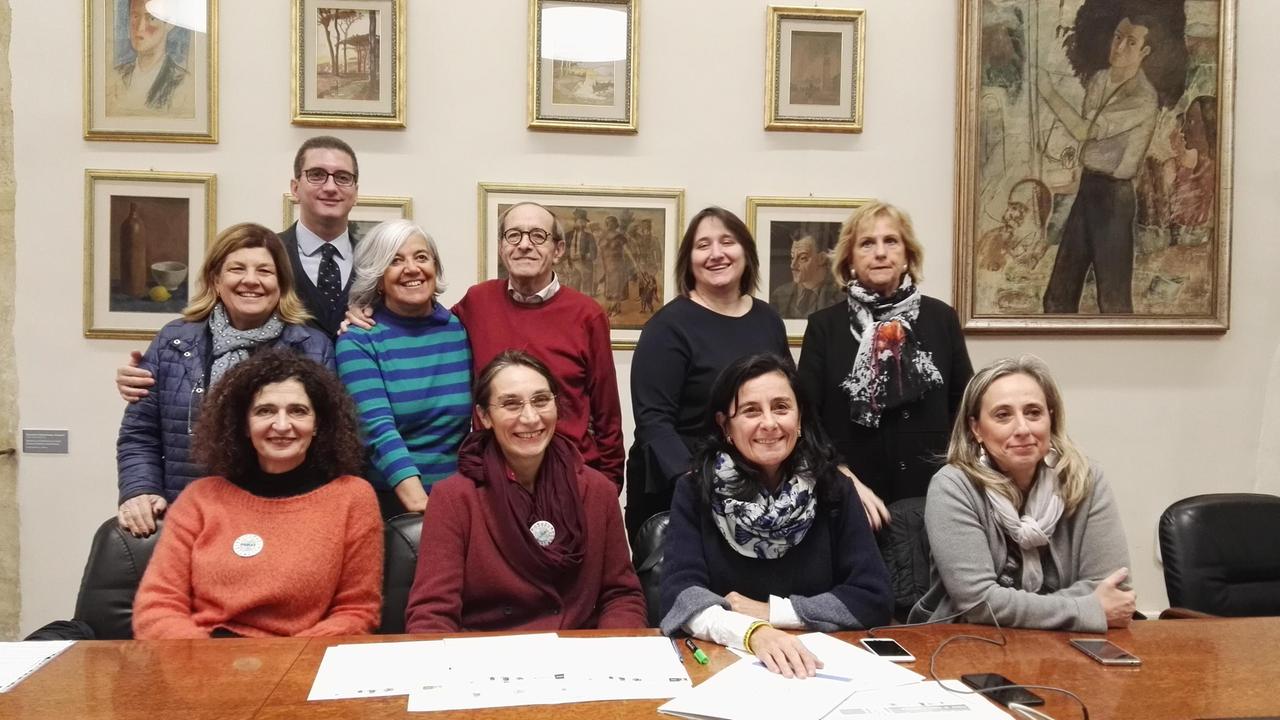 Le operatrici della Pamat con l’assessore Luigi Biancalani e la presidente del consiglio Ilaria Santi