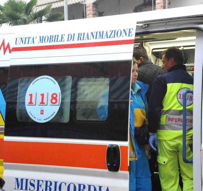 Coniugi travolti da un’auto: in codice rosso all’ospedale 