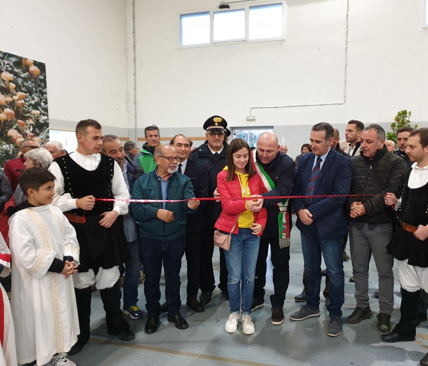 Anche i turisti spuntano come i funghi 