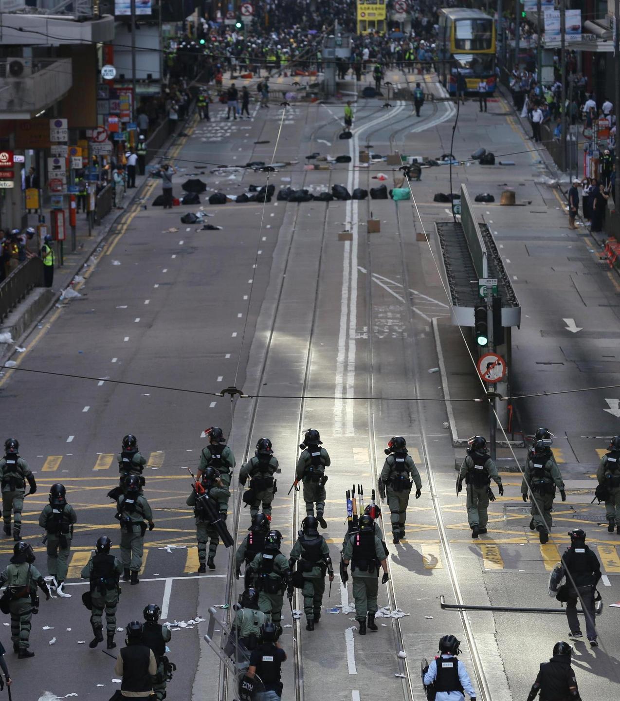 Guerriglia a Hong Kong, il racconto di un sassarese: «Qua è il caos» 