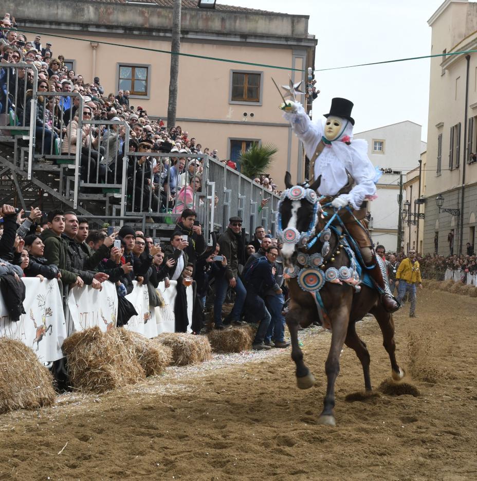Cavalieri e Fondazione, è scoppiata la pace 