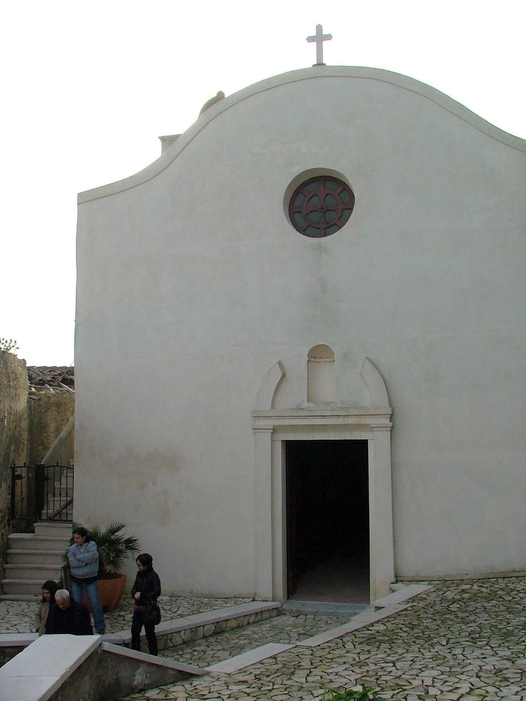 Da domenica la mostra “Origini” 