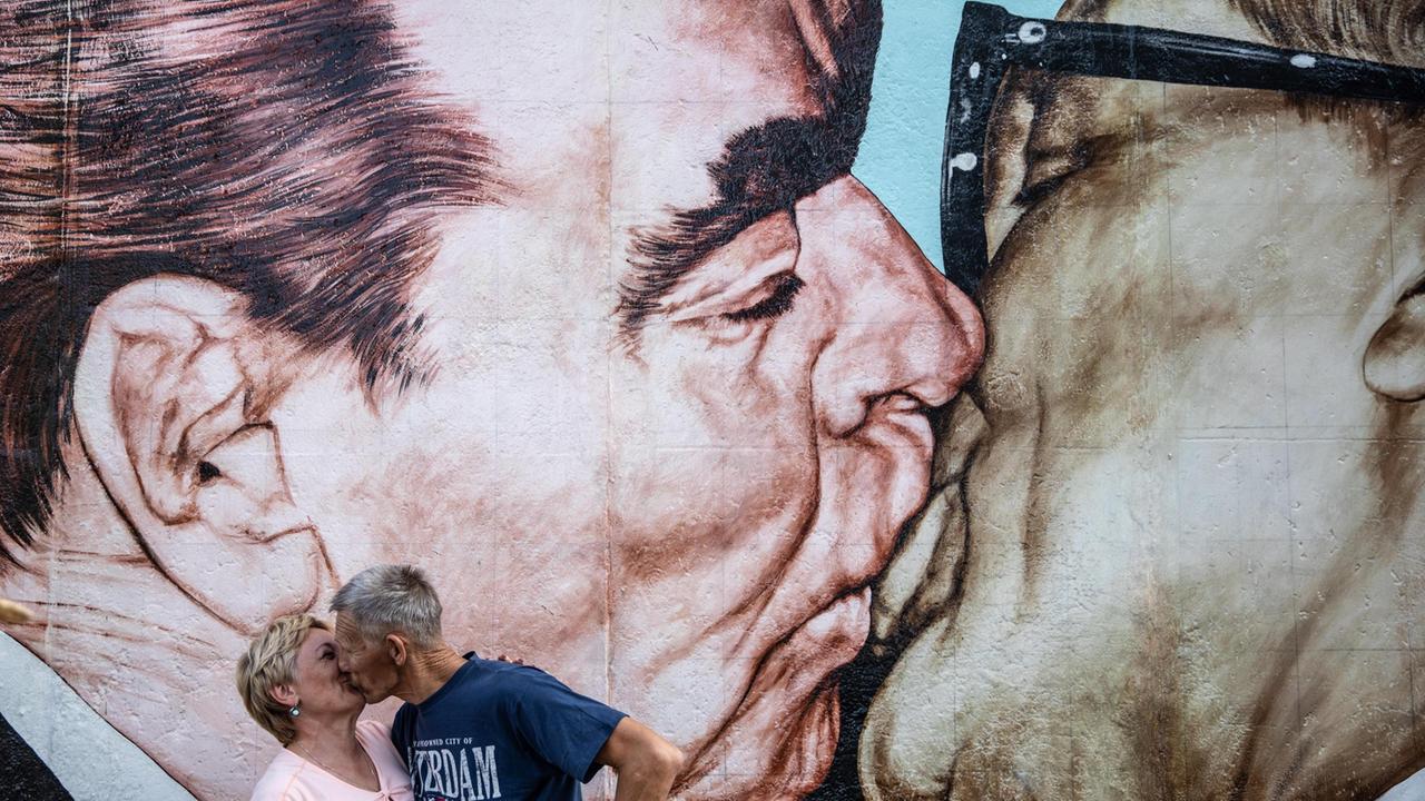 La caduta del muro nelle lettere dei ferraresi