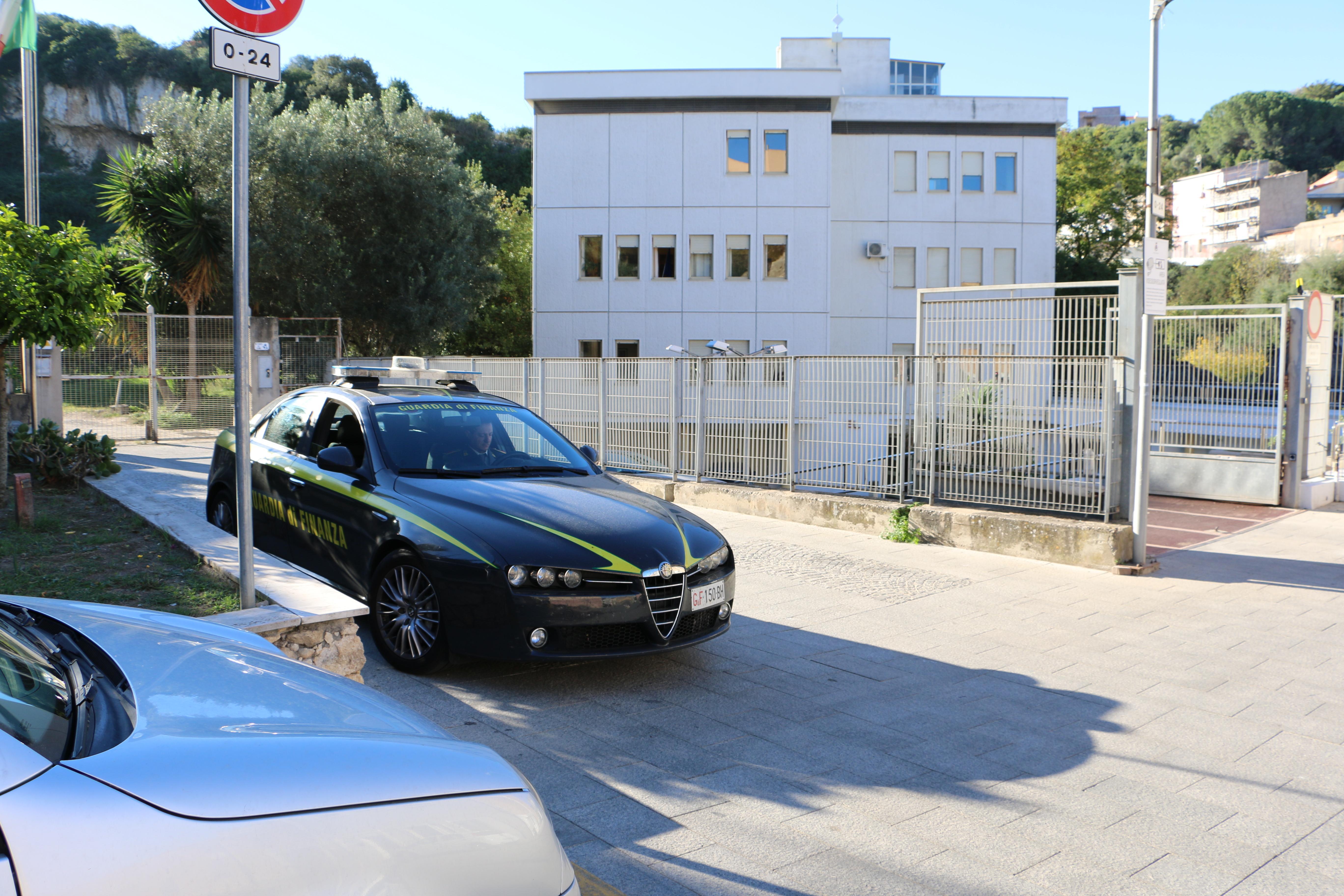 Sennori, bilanci truccati in Comune: indagati l'ex sindaco e altre 12 persone 