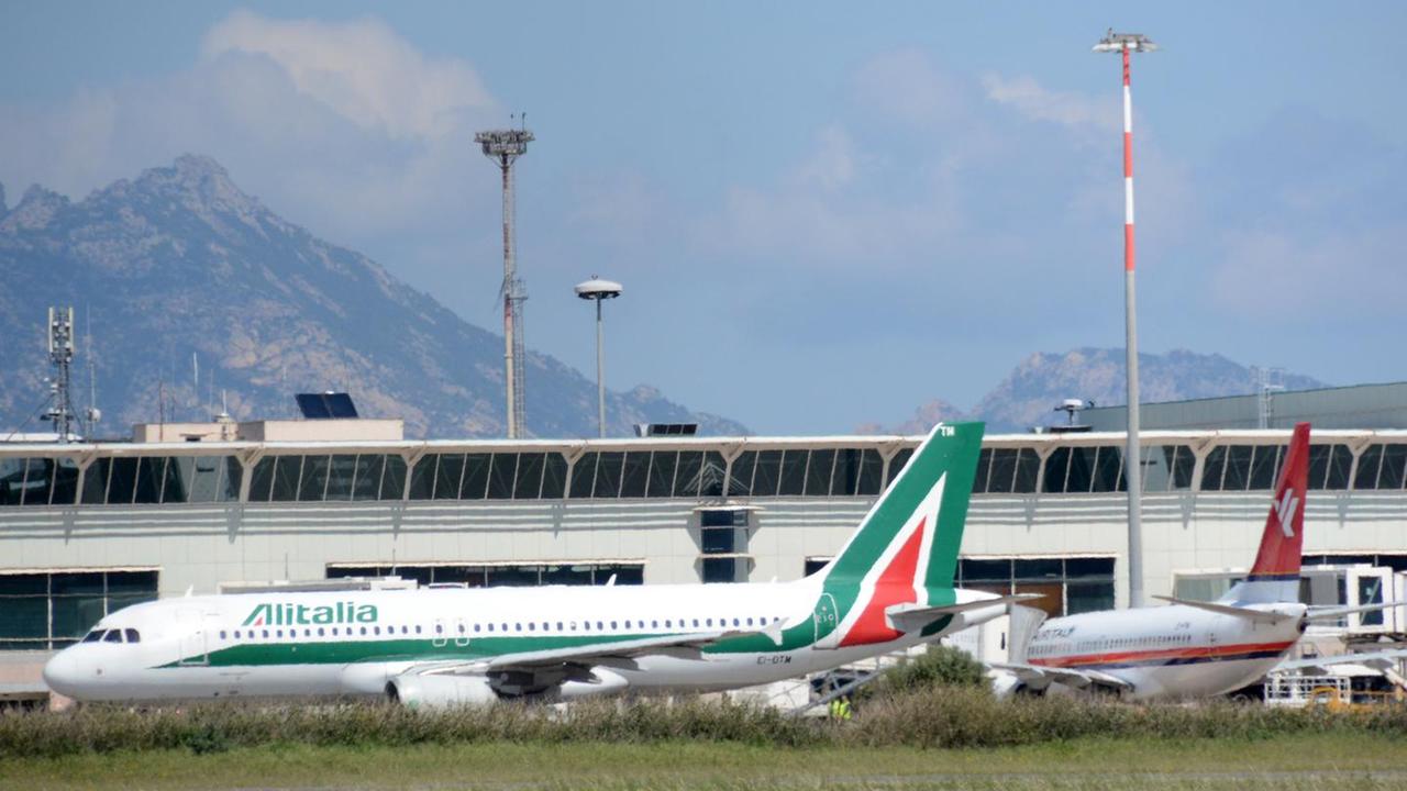 Pressing della Regione su Alitalia perché aumenti i voli 
