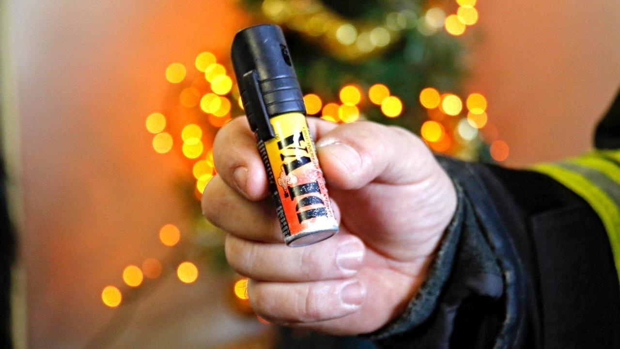 Uno spray al peperoncino