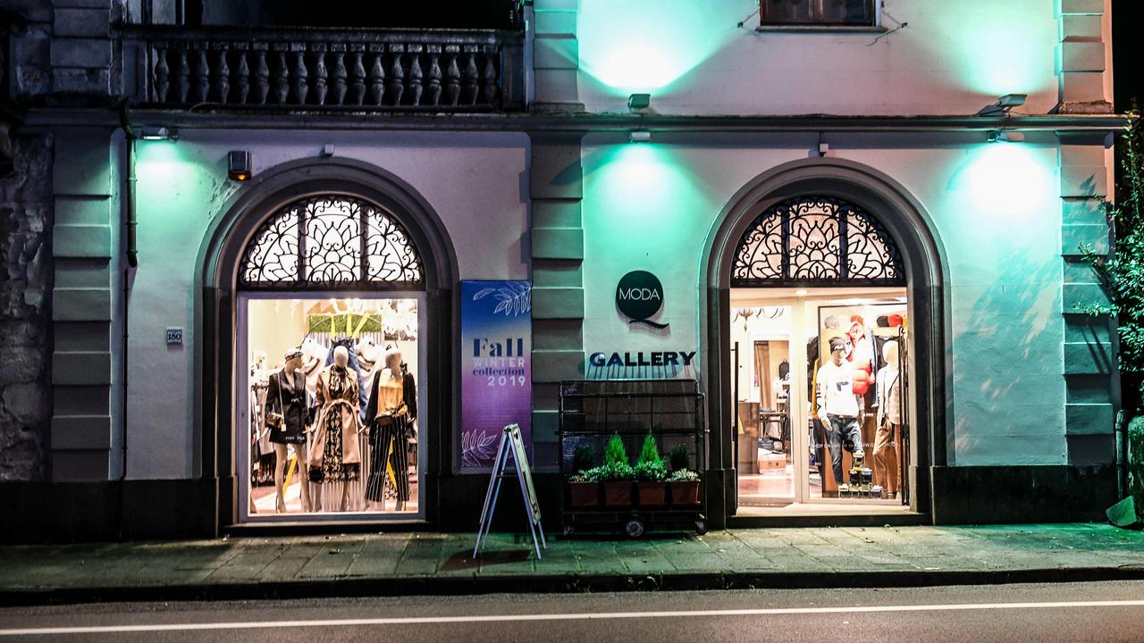 Rapina in un negozio di abbigliamento sulla Pesciatina