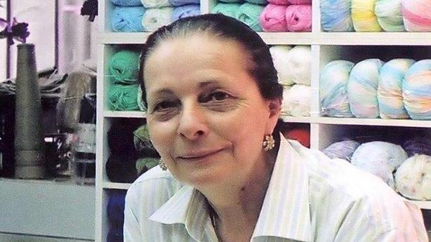Genziana Razzini, 71 anni, qui dietro al bancone del negozio