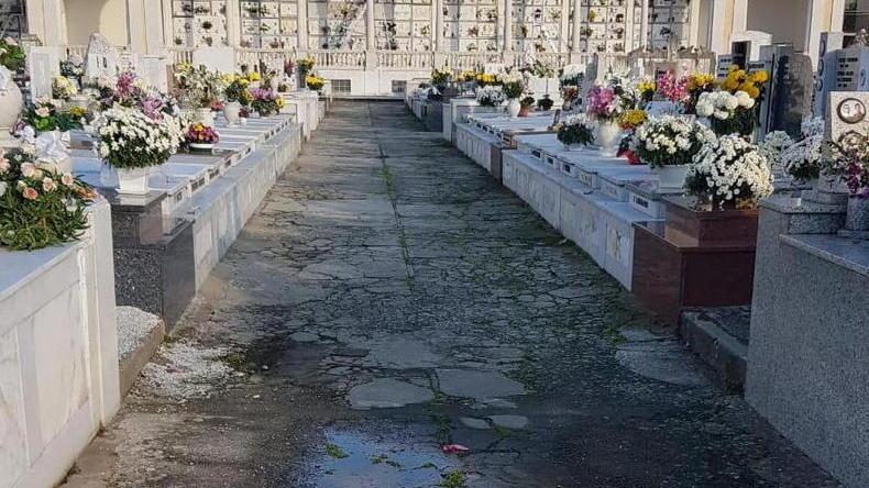 Cimitero incustodito «Così ci entrano anche le macchine»