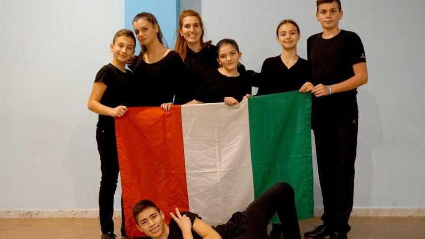 I giovanissimi atleti della Rosa Nera Studio alla Coppa del Mondo di tap dance a Riesa