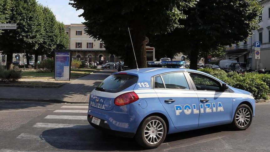 Aveva nelle tasche 29 ovuli di eroina: finisce in manette