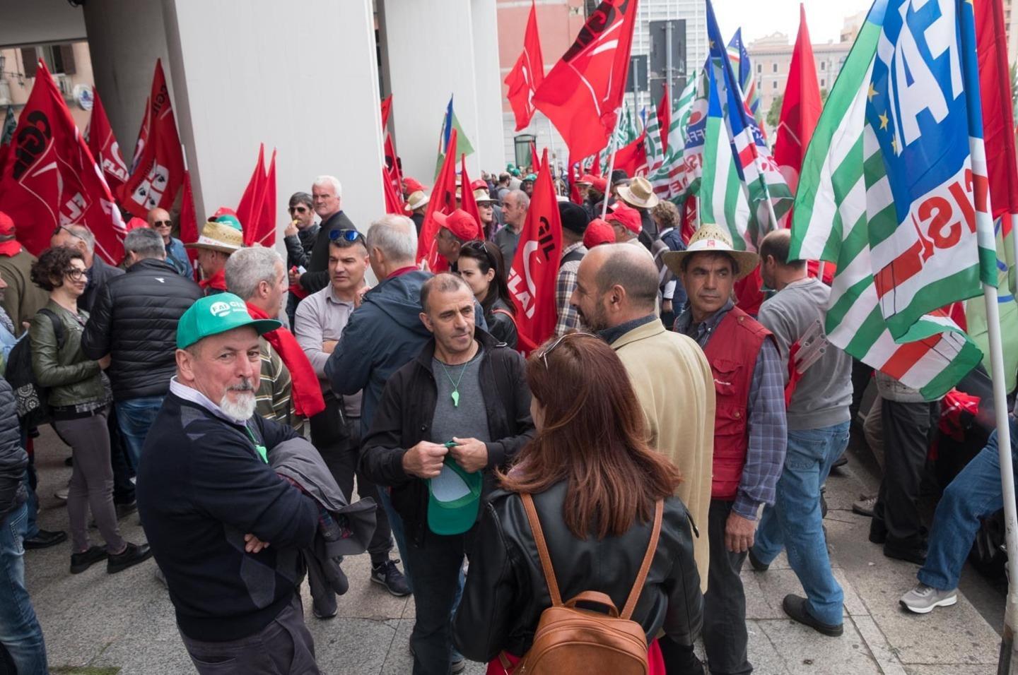 Lavoratori Forestas, ok il passaggio alla Regione 