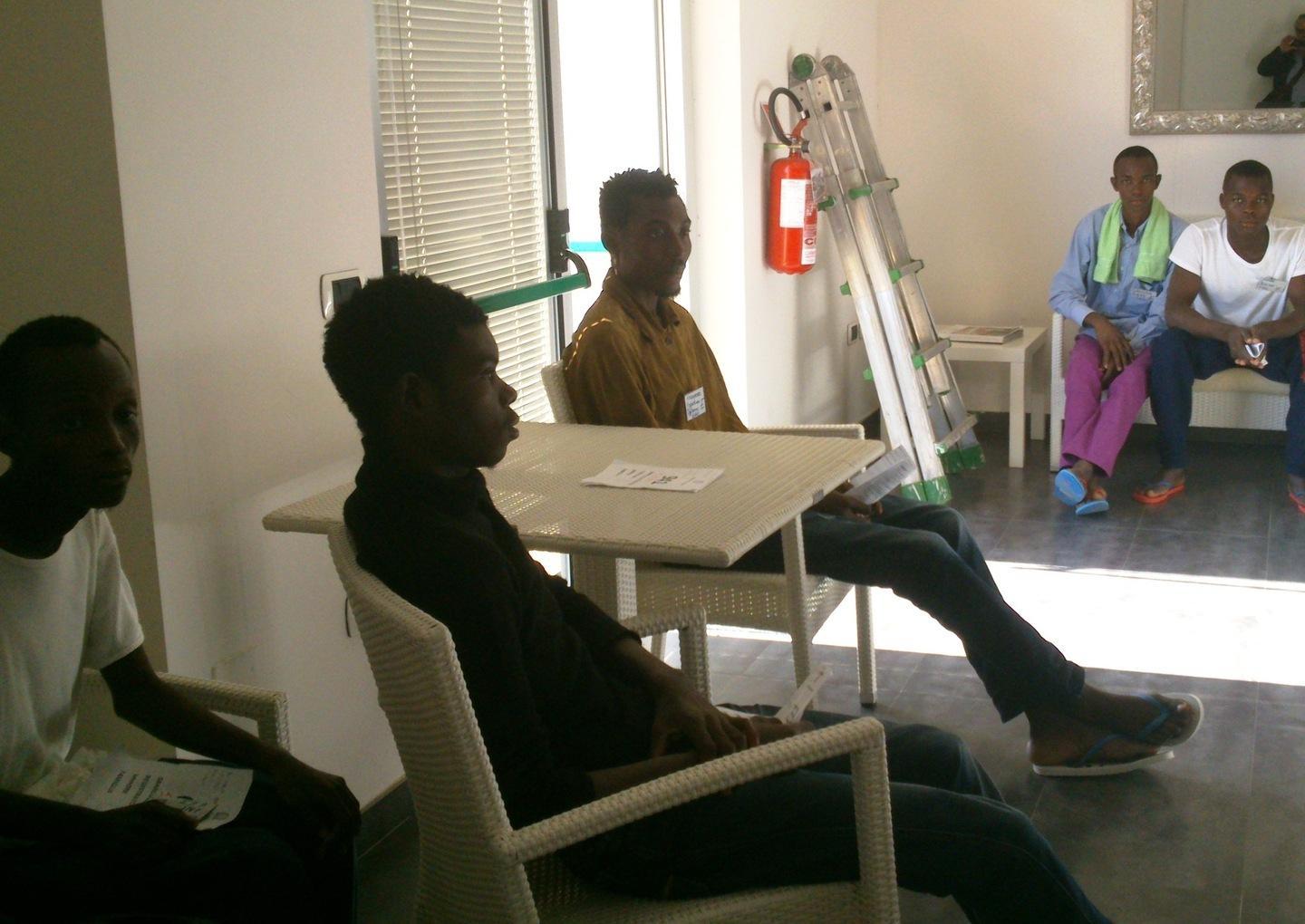 La Prefettura cerca strutture per ospitare 500 stranieri