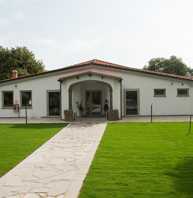 Due imprenditori scommettono sul turismo e nasce un hotel