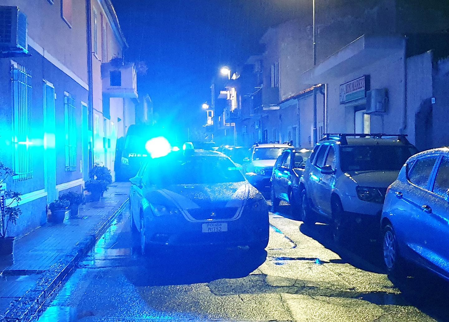 La polizia chiude il market dello spaccio 