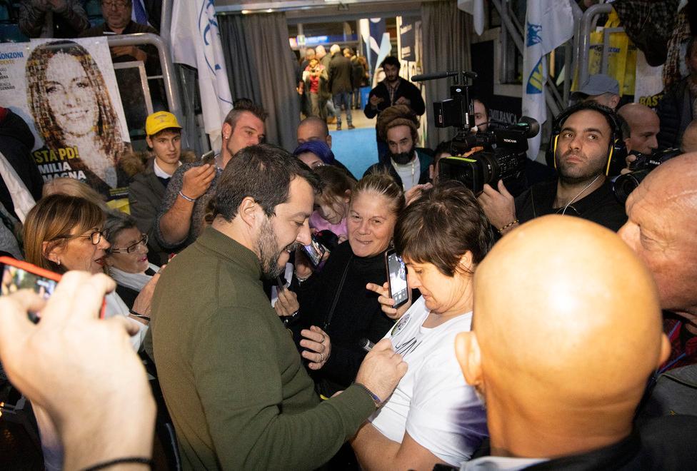 Il parroco salviniano e i pullman bloccati: Modena in prima fila alla festa leghista