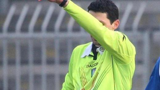 Espulso, schiaffeggia l’arbitro: fuori due anni