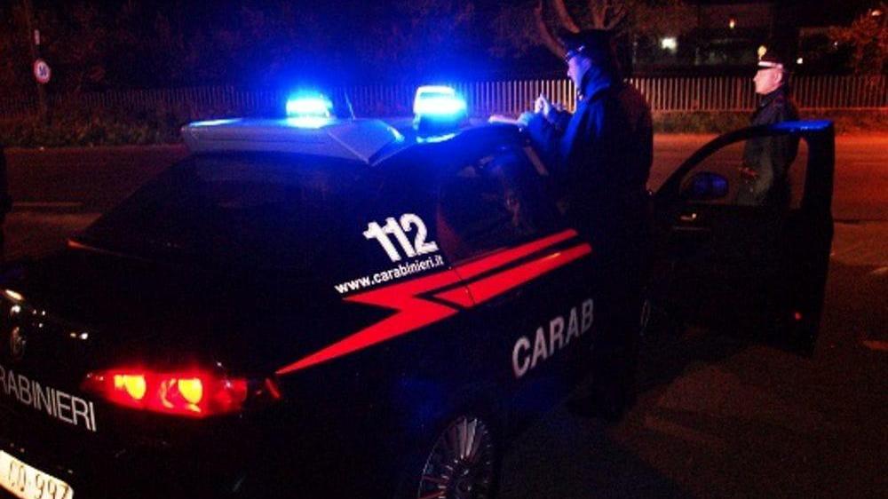 Campogalliano. Rubano 4 auto a un concessionario e assaltano negozio di telefonia