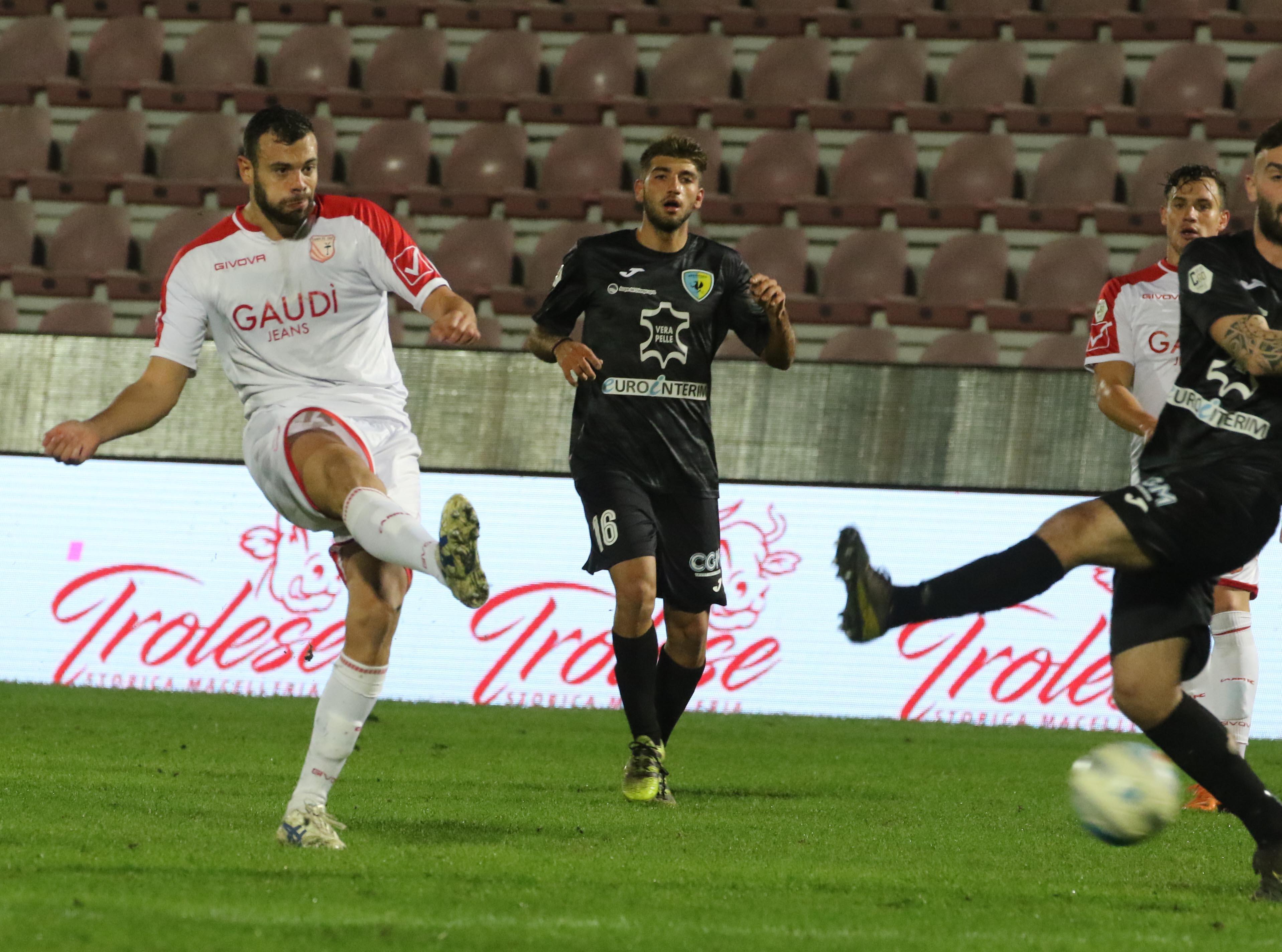 FINALE Carpi-Fermana 4-0 (15' e 54' Biasci, 24' aut. Bellini, 83' Saric) 
