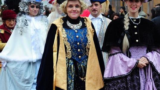 È festa in Francia Corta: cortei e buona tavola alla fiera del Principato
