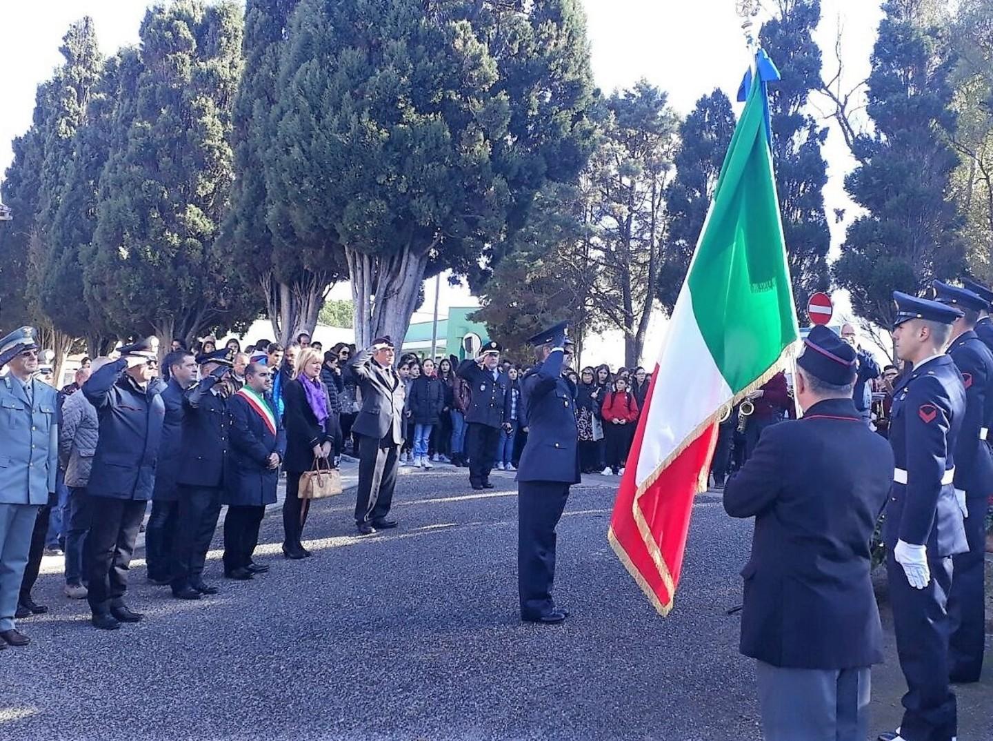 Ploaghe dedica un monumento ai cinque avieri morti a Sutri 