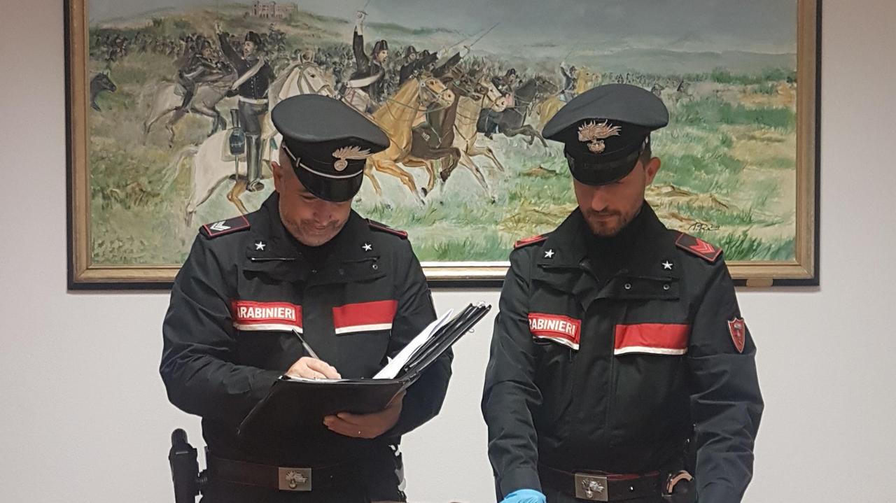 Olbia, i carabinieri ritrovano 5 chili di marijuana e una pistola