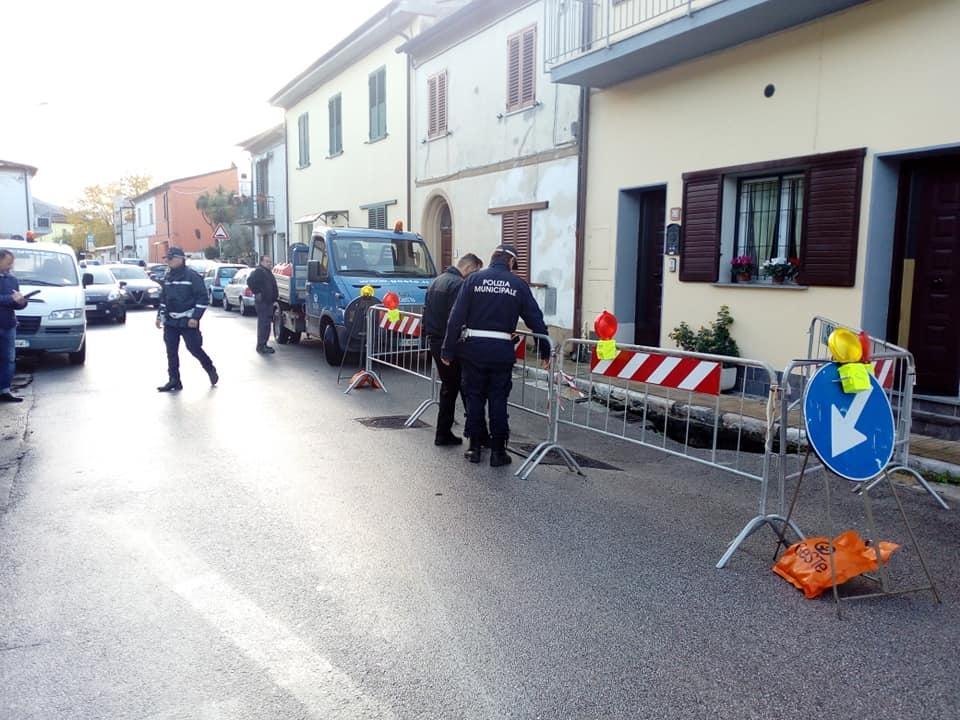 Il cedimento in via Matteotti a Gello di San Giuliano Terme