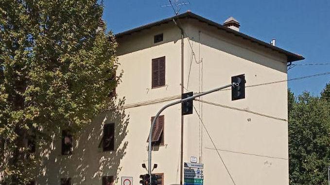 Pistoia, ok alla rotatoria in viale Matteotti