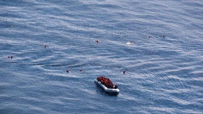 Oim, dimezzati i morti nel Mediterraneo