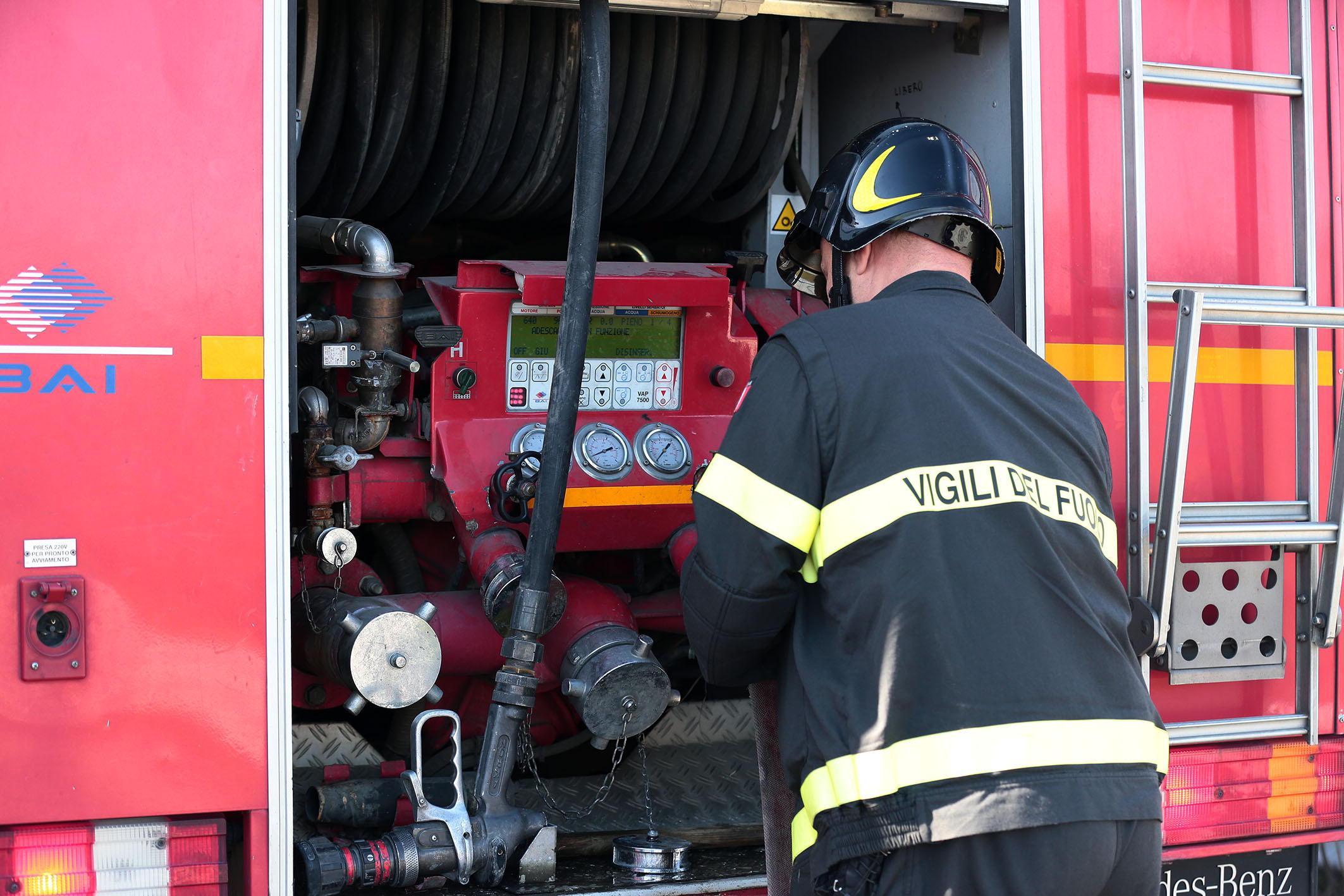 Due feriti nello scontro tra tre auto sulla 429