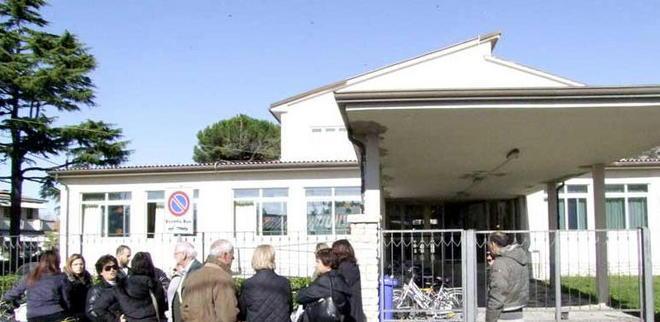 Scuola, l’eternit sul tetto mette in moto la protesta 