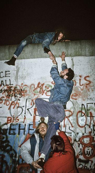 Rivoluzioni e conquiste del Novecento negli scatti dei grandi autori a Photolux 