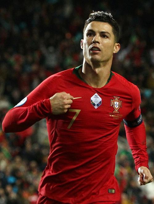 Ronaldo, la tripletta con il Portogallo è un messaggio a Sarri E ora punta ai 100 gol 