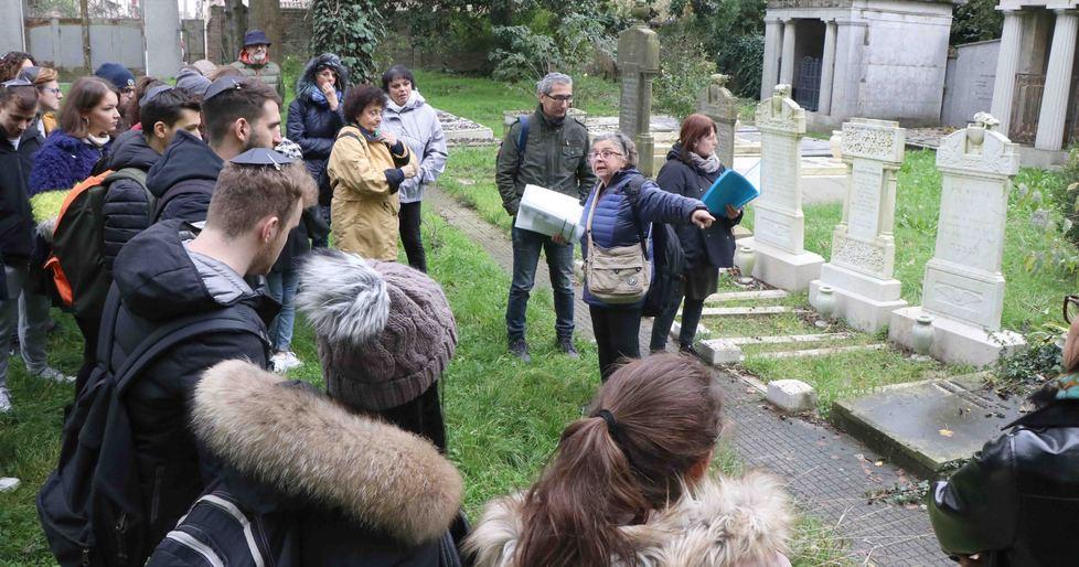 La Bassani al cimitero ebraico