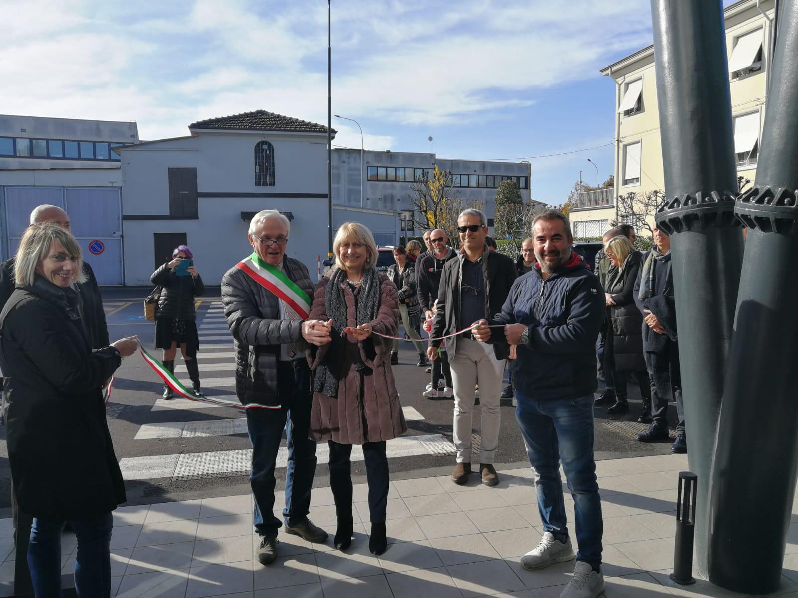 Mirandola, una nuova galleria commerciale accanto all'ex Comet
