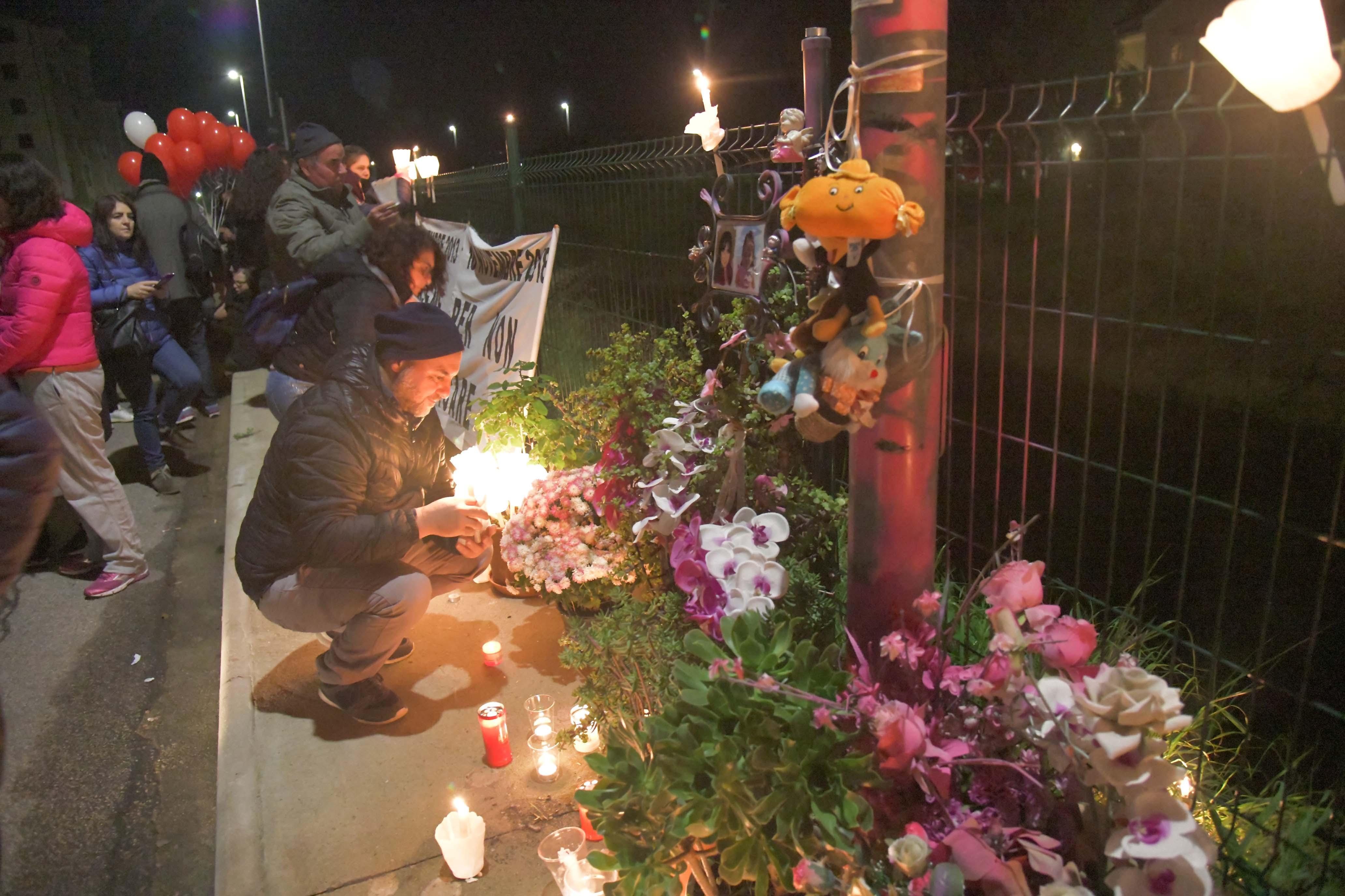 Un'immagine della fiaccolata dello scorso anno