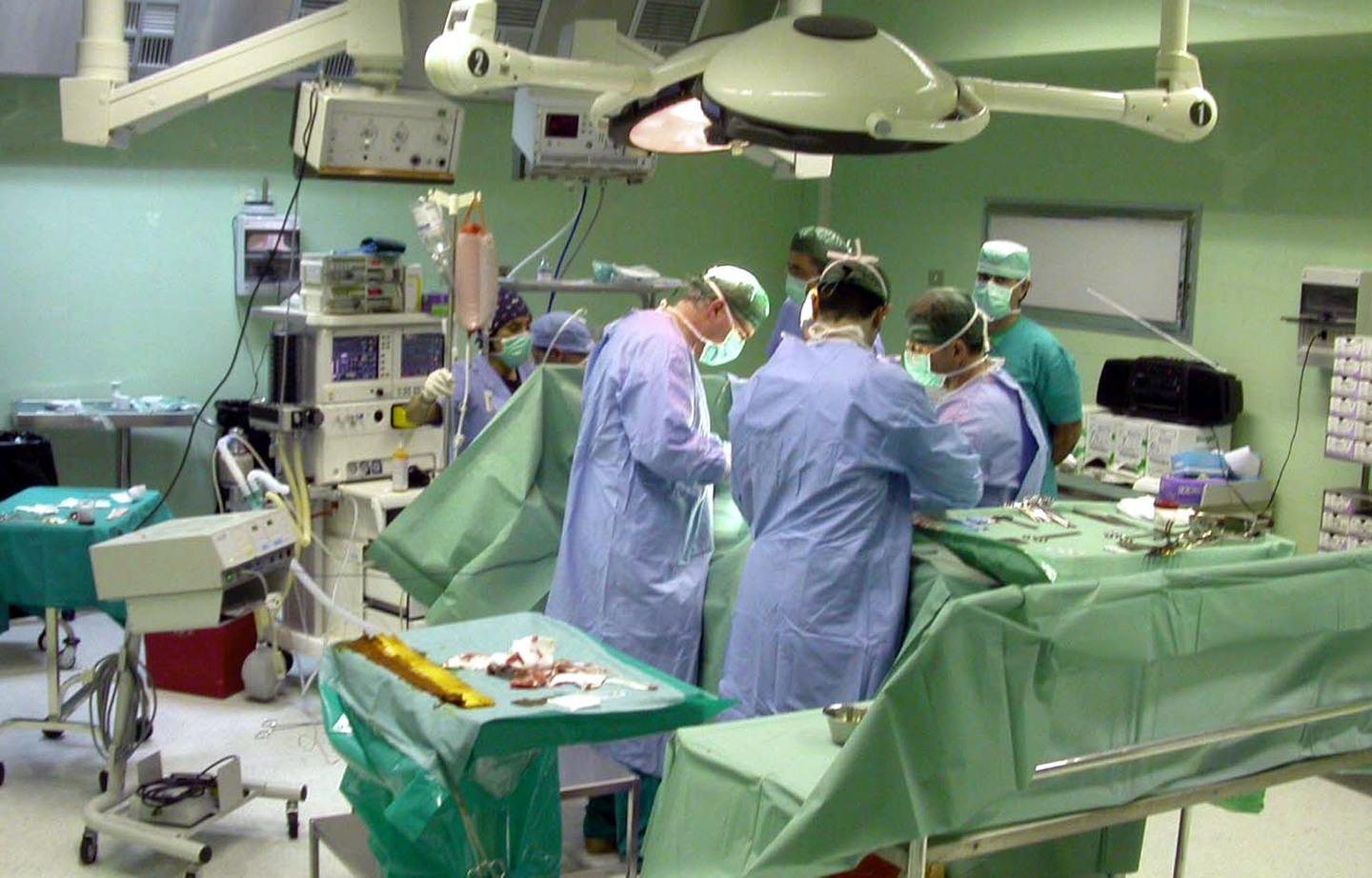 Mancano i medici, trapiantati di rene senza più assistenza 