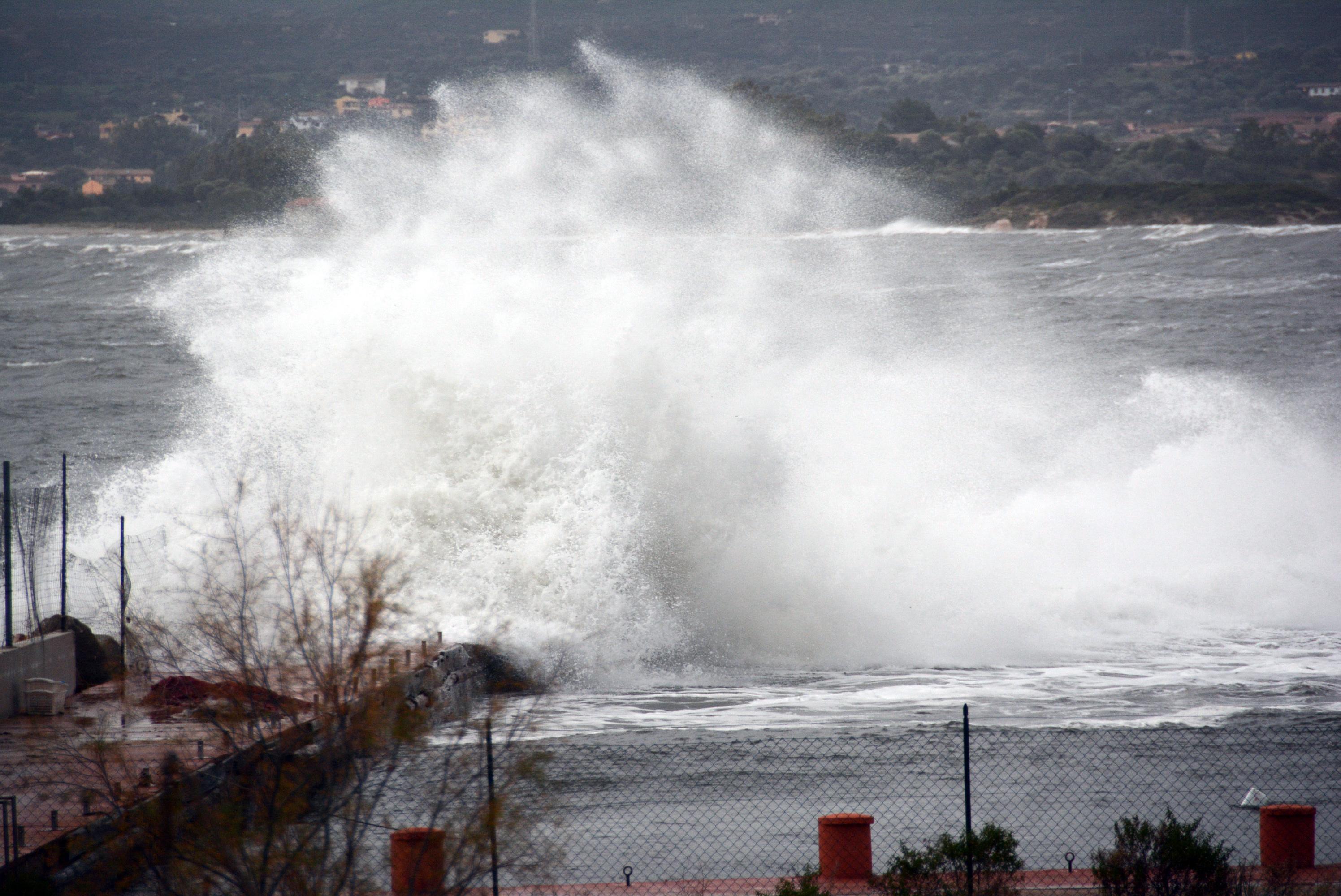 Maltempo, nuova allerta in Sardegna per temporali e forte vento