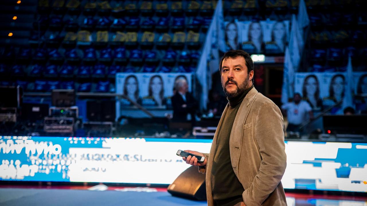 Modena. Salvini punge le Sardine: "Uno di loro si augurava il mio omicidio ..."