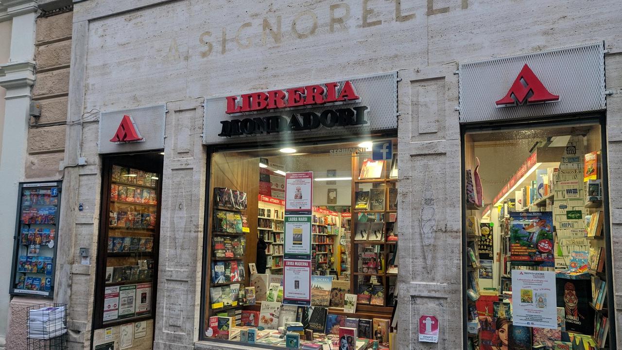 La libreria Mondadori in corso Carducci 9 a Grosseto