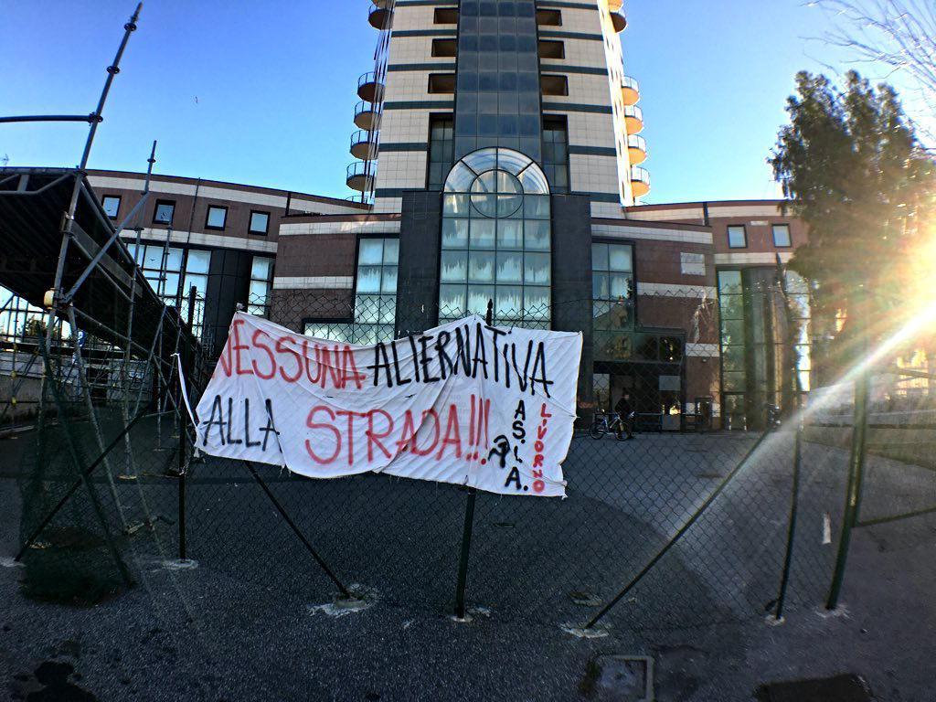 Torre della Cigna, fissata la data dello sgombero: «Per strada 50 famiglie» 