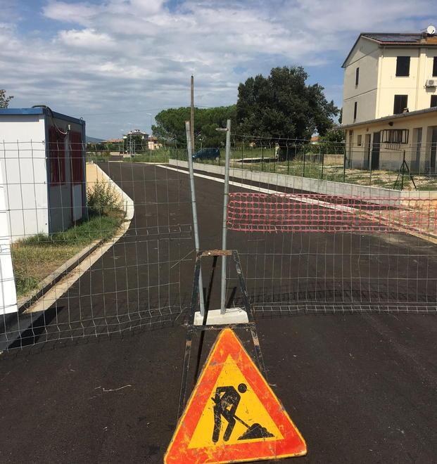 Apre la nuova strada, ora il Comune punta a eliminare il semaforo 