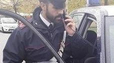 Prende a bastonate il figlio della compagna