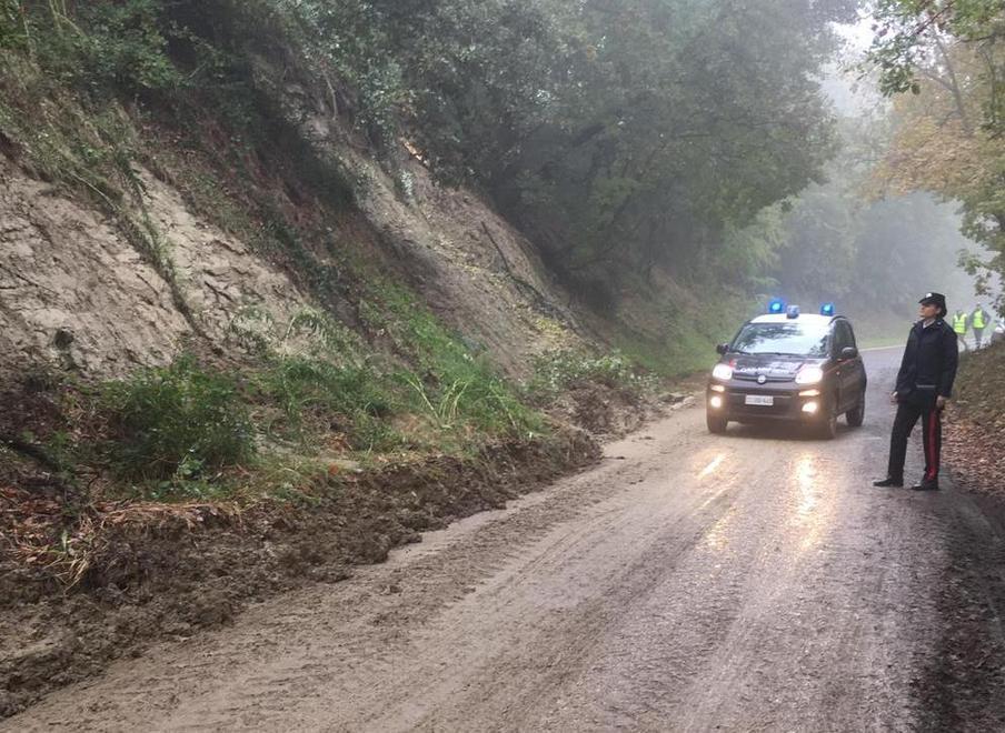Una frana a Cadiroggio fa deviare il percorso della storica maratona