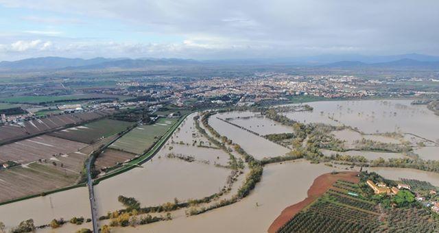 Una veduta aerea dell'Ombrone in Golena domenica 17 novembre 2019 (foto @sandrobigozzi)