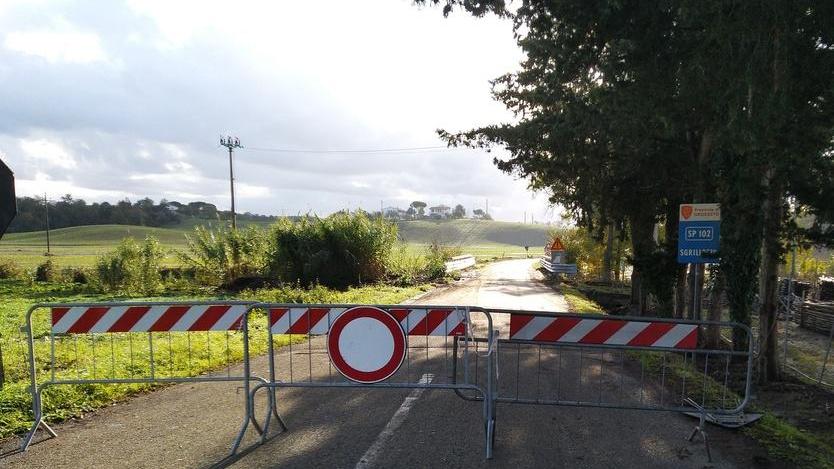 Tre strade provinciali sconquassate