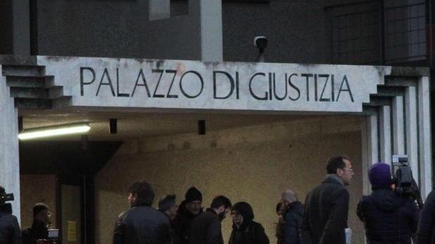 Figlio col minore, i genitori di lei non rispondono