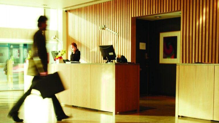 Due receptionist al villaggio Mare Verde