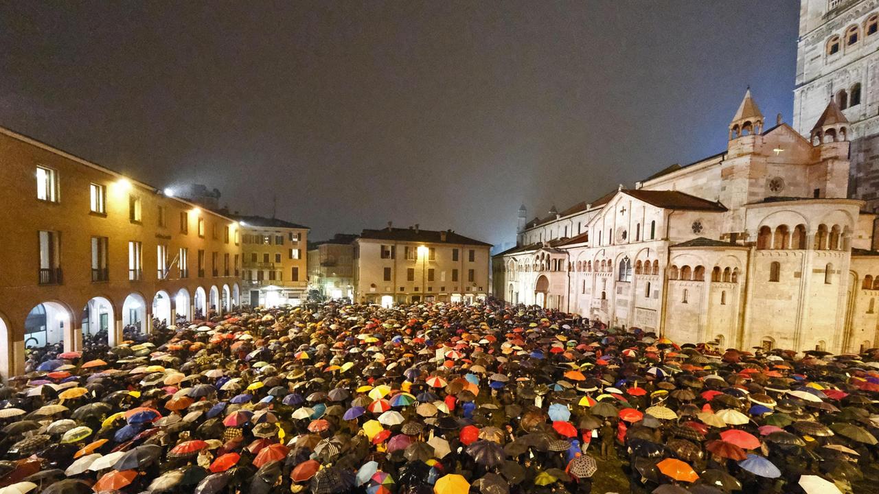 Il flash mob di due giorni fa a Modena