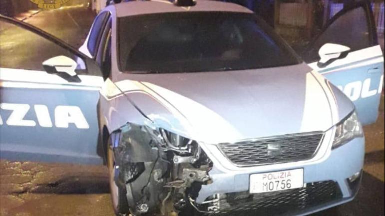 Modena: la polizia sventa un assalto ai Portali, inseguimento nella notte e due agenti feriti